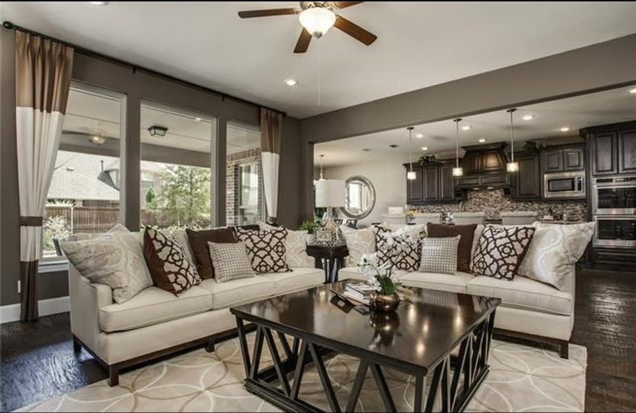 Before: traditional living room adjacent to the Southlake kitchen